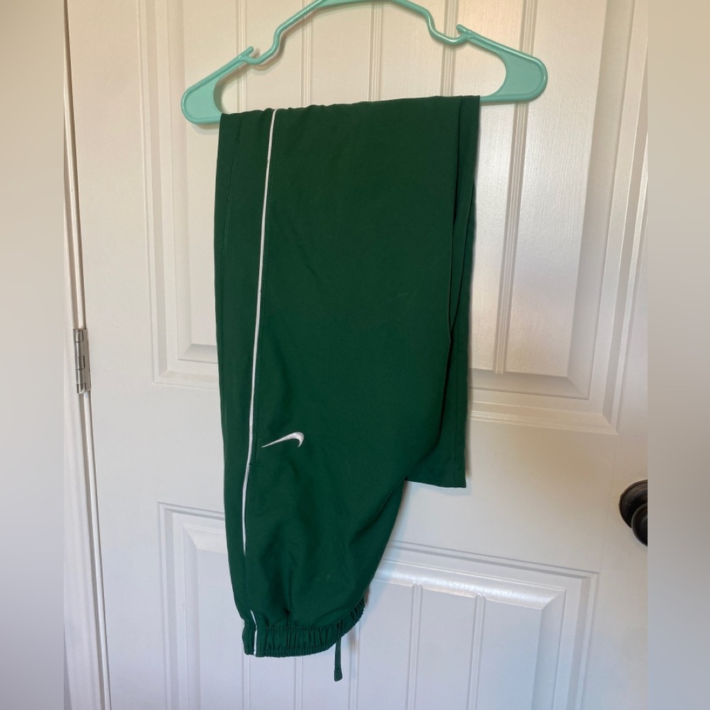 Nike- Track Pant - Hunter green - women’s